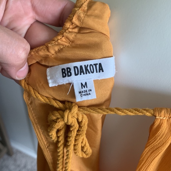 BB Dakota dress. Size medium. Worn once, like new! - Picture 6 of 6